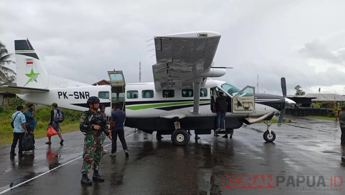 Satgas Korpasgat Jaga Stabilitas Bandara Kenyam, Dukung Distribusi Logistik di Distrik Terpencil Nduga