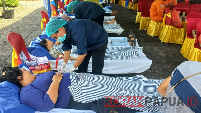 Gerakan Kemanusian: Aksi Donor Darah FKDM Disambut Antusias, RSUD Mimika Terbantu Penuhi Kebutuhan Pasien