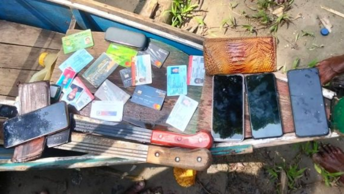 Tenda Jaya Sakti Satgas Yonif 113 Pamtas RI–PNG Mobile, Membuka Jendela Dunia Bagi Warga Intan Jaya yang Terisolasi