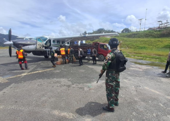 Satgas Korpasgat TNI AU Pastikan Akses Udara Jelang Natal di Distrik Sugapa Berlangsung Aman dan Lancar