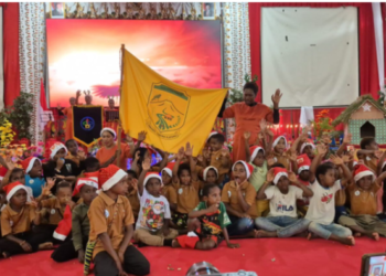 “Mari Maju Peluk Bapak Bupati”, Ibadah Natal Penuh Kasih dari Puncak Ilaga