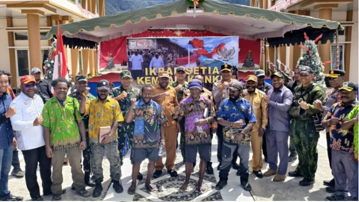 Lima Mantan OPM di Intan Jaya Nyatakan Ikrar Kembali ke NKRI