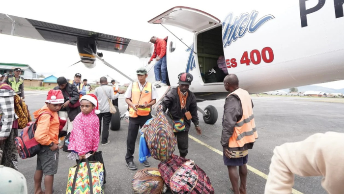 Program Christmas Flight & Boat, 1.700 Karyawan Freeport dan Keluarga Mudik Gratis ke Kampung Halaman