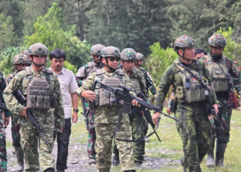 Berikan Motivasi dan Semangat, Pangdam Merdeka Kunjungi Langsung Prajurit ke Daerah Operasi di Intan Jaya