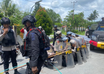 Wakil Bupati dan Plt Sekda Puncak Diserang, Ritual Pembakaran Jenazah Korban Konflik Tetap Dilakukan
