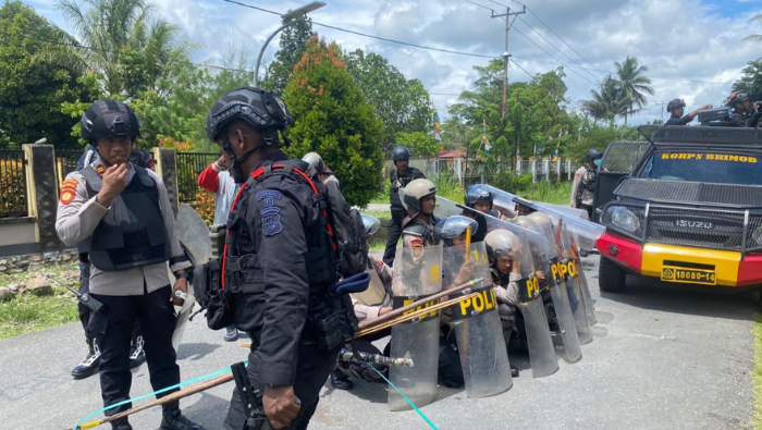 Wakil Bupati dan Plt Sekda Puncak Diserang, Ritual Pembakaran Jenazah Korban Konflik Tetap Dilakukan