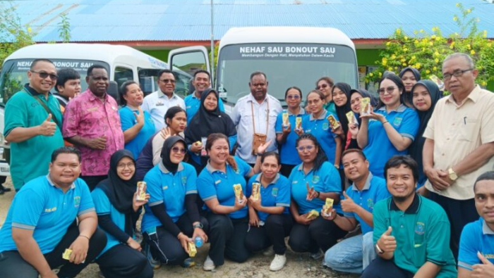 Gunakan Dana Otsus, Pemprov PBD Bantu Empat Unit Minibus untuk Tiga Sekolah Luar Biasa