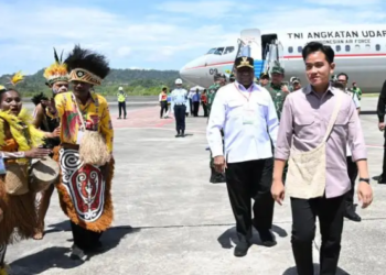 Wapres Gibran Tiba di Biak Disambut Gubernur Mathius Fakhiri, Berikut Agenda Kunjungannya
