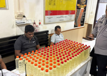 Polisi di Merauke Amankan 164 Botol Sopi Asal Kupang-NTT