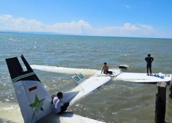 Pesawat Smart Air Jatuh di Pantai Nabire, 13 Penumpang Selamat, Diduga Dihempas Angin Kencang