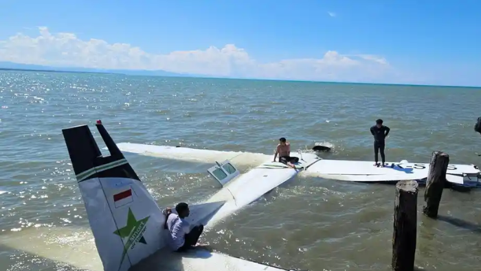 Pesawat Smart Air Jatuh di Pantai Nabire, 13 Penumpang Selamat, Diduga Dihempas Angin Kencang