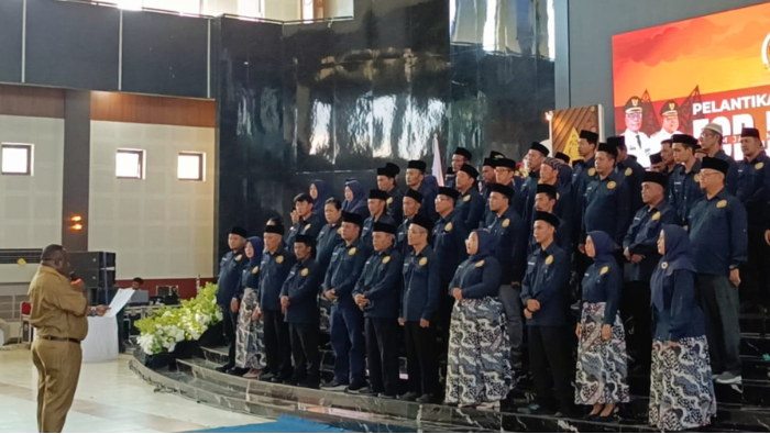 Lantik Pengurus Forjamas Mimika, Sekda Abraham Ingatkan Jaga Persatuan