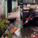 Awali 2026, Pemdis Mimika Baru Lakukan Pembersihan Saluran Air Cegah Banjir