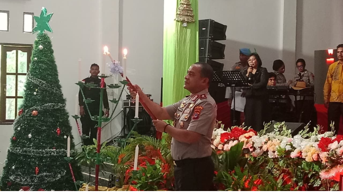 Natal Keluarga Besar Polda Papua Tengah, Brigjen Alfred: Jadikan Kasih Kristus sebagai Teladan dalam Kehidupan