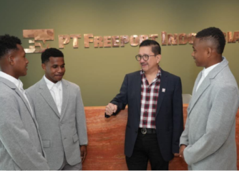 Tiga Pemain PFA Ikuti Elite Camp di Austria, Tony Wenas: Freeport Dukung Penuh Talenta Muda Sepak Bola Papua