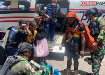 Satgas Yon Parako 466 Pasgat TNI AU Perketat Pengamanan di Lapangan Terbang Sinak