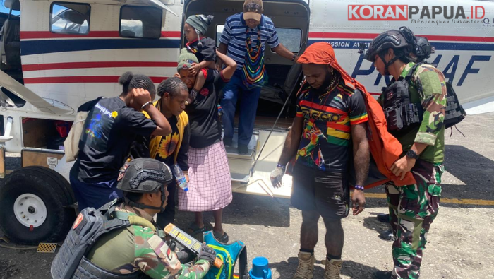 Satgas Yon Parako 466 Pasgat TNI AU Perketat Pengamanan di Lapangan Terbang Sinak