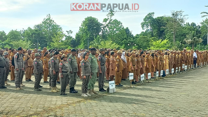 Sekda Mimika Ingatkan ASN Fokus Bekerja dan Tidak Terpengaruh Opini Negatif di Media Sosial