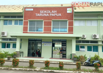 Tingkatkan Kepercayaan Diri Siswa Berbahasa Inggris, SATP Mimika Gandeng Guru Asal Amerika Serikat