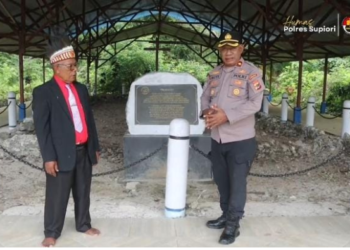 Berkunjung ke Kuburan Tua di Kampung Kyamdori, Kapolres Frits Erari: Warisan Leluhur Harus Dihormati
