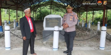Berkunjung ke Kuburan Tua di Kampung Kyamdori, Kapolres Frits Erari: Warisan Leluhur Harus Dihormati
