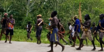 Empat Orang Terluka dalam Bentrok Warga di Kapiraya