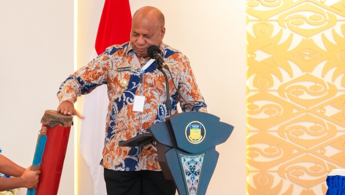 Gubernur Matius: Kebijakan Komisaris dan Direksi Bank Papua Tidak Boleh Melenceng dari Tujuan Utama