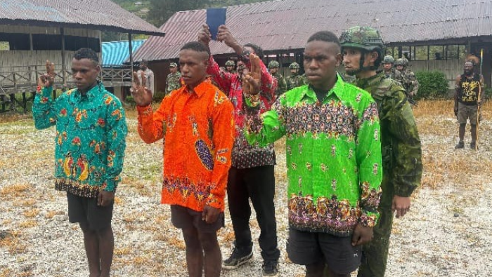 Tiga Kombatan OPM di Sinak Nyatakan Ikar Setia Kembali ke NKRI