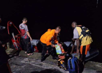 Longboat Bermuatan Delapan Penumpang Tenggelam Dihantam Ombak di Asmat