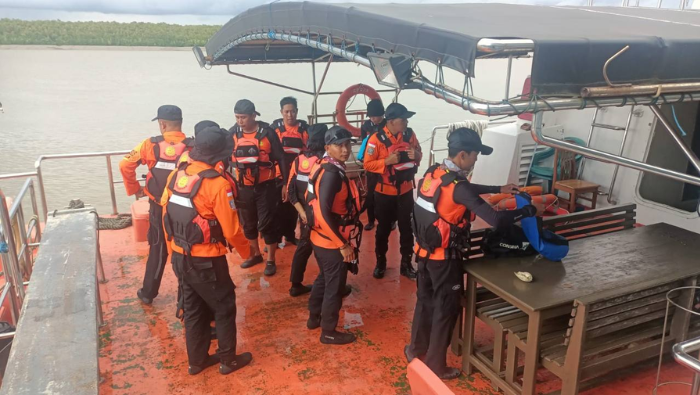 KM Mekar Alam B Bermuatan 26 Penumpang Terbakar di Laut Arafura