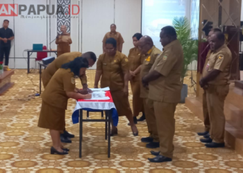 Pejabat Baru di Pemkab Mimika Siap Laksanakan Tugas, Wabup Emanuel Pimpin Serah Terima Jabatan