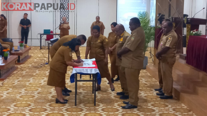 Pejabat Baru di Pemkab Mimika Siap Laksanakan Tugas, Wabup Emanuel Pimpin Serah Terima Jabatan
