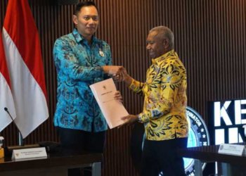 Perkuat Perencanaan Pembangunan Daerah, Gubernur Papua Barat Bertemu Dua Menteri di Jakarta