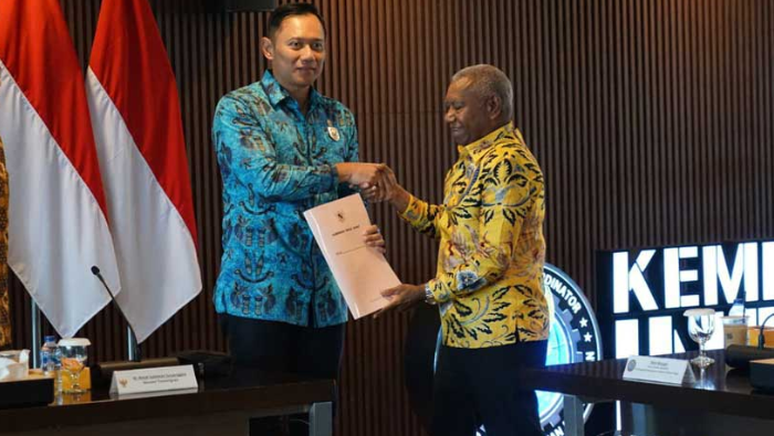 Perkuat Perencanaan Pembangunan Daerah, Gubernur Papua Barat Bertemu Dua Menteri di Jakarta