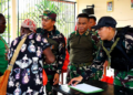 Koops TNI Papua Gelar Pengobatan Gratis dan Bagi Sembako di Kampung Iwaka-Mimika