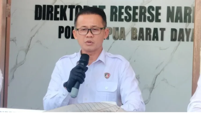 Ganja 7.968 Gram Disita di KM Dobonsolo saat Berlayar dari Jayapura – Manokwari