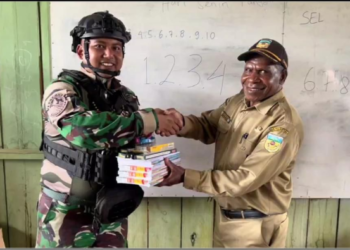 Sambut HUT TNI AU ke-80, Satgas Yon Parako 466 Pasgat Laksanakan Baksos di SDI 4 Distrik Aboy