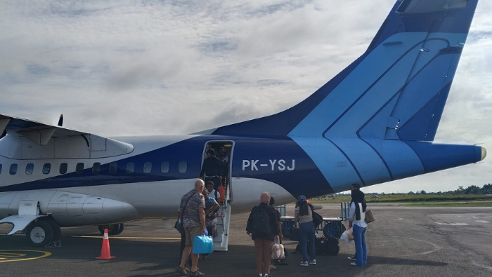 Bandara Dekai Dukung Konektivitas Pedalaman, Satgas Yon Parako 466 Kawal Penerbangan Perintis.