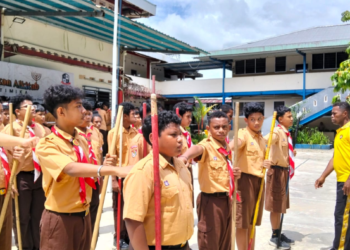 Tingkatkan Jiwa Patriot Sejak Dini, Polres Mimika Laksanakan Pembinaan Pramuka untuk Pelajar SMP