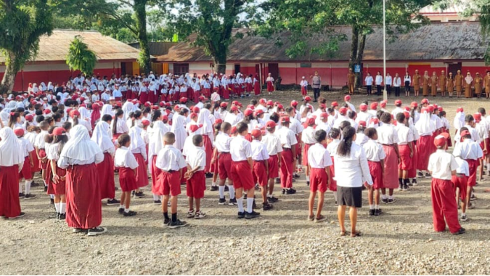 Polsek Mimika Baru Edukasi Anti-Bullying, Tekankan Disiplin Sejak Dini