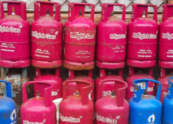 Bupati Johannes Rettob Imbau Warga Tak Panic Buying, Pasokan LPG Segera Normal