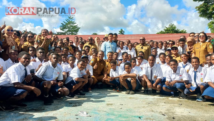 Wapres Gibran Tinjau Sentra Pendidikan Mimika, Antonius Welerubun: Langkah Awal Perkuat Pembangunan Sektor Pendidikan