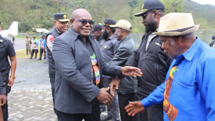 Gubernur Meki Nawipa Instruksikan Tanggap Darurat dan Jamin Biaya Korban Insiden Sinak