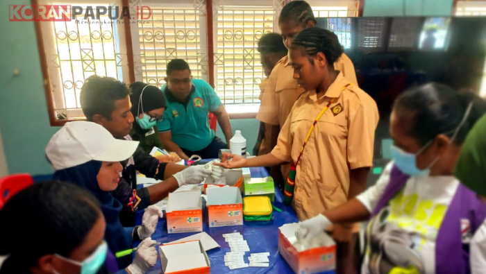 Peringati Hari Malaria Sedunia, Dinkes Mimika Gencarkan Skrining Massal, Nyasar Sekolah Berpola Asrama