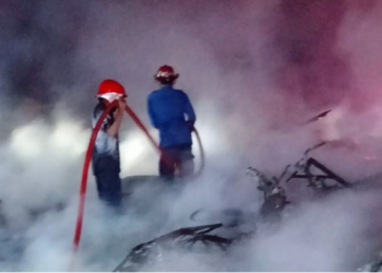 Si Jago Merah Mengamuk di SP6 Timika, Dua Unit Rumah Rata dengan Tanah