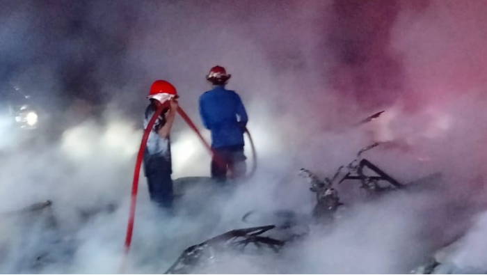 Si Jago Merah Mengamuk di SP6 Timika, Dua Unit Rumah Rata dengan Tanah