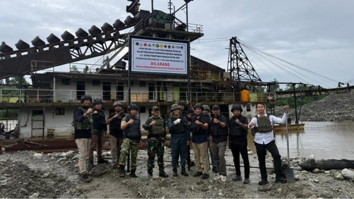TNI ‘Bersihkan’ Tambang Emas Ilegal di Papua Tengah, Amankan 10 Unit Alat Berat