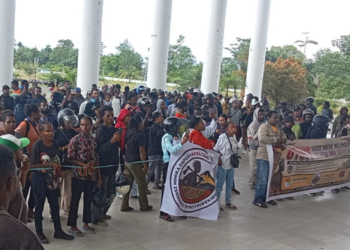 Serahkan Ratusan Berkas, APELCAMI Desak Disnaker Mimika Program Pelatihan untuk Pencaker Papua