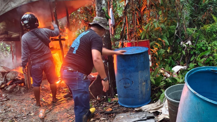 Polres Mimika Bongkar Pabrik Sopi di SP 5, Tiga Pelaku Kabur