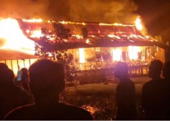 Kebakaran Gereja Katolik Poumako: Polisi Sebut Diduga Akibat Lilin yang Lupa Dipadamkan